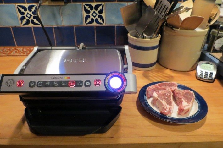 T-Fal Opti-Grill with plate of raw meat T-Fal OptiGrill 2 lamb