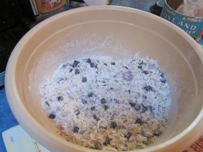 Lavender Oat Bar ingredients mixed together in bowl Mix together dry ingredients.