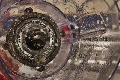 No hole in the processor bowl makes it easy to remove food and to clean.