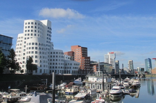 Ghery's Dusseldorf building