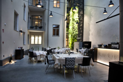 courtyard Olo restaurant