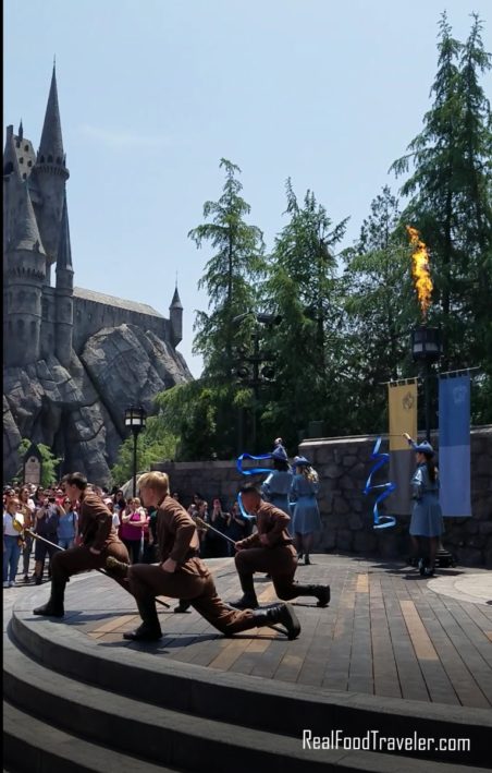 Sing along during performances at the Wizarding World of Harry Potter.