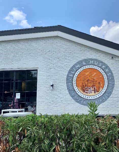 Exterior of Slim & Husky's Pizza in Nashville.