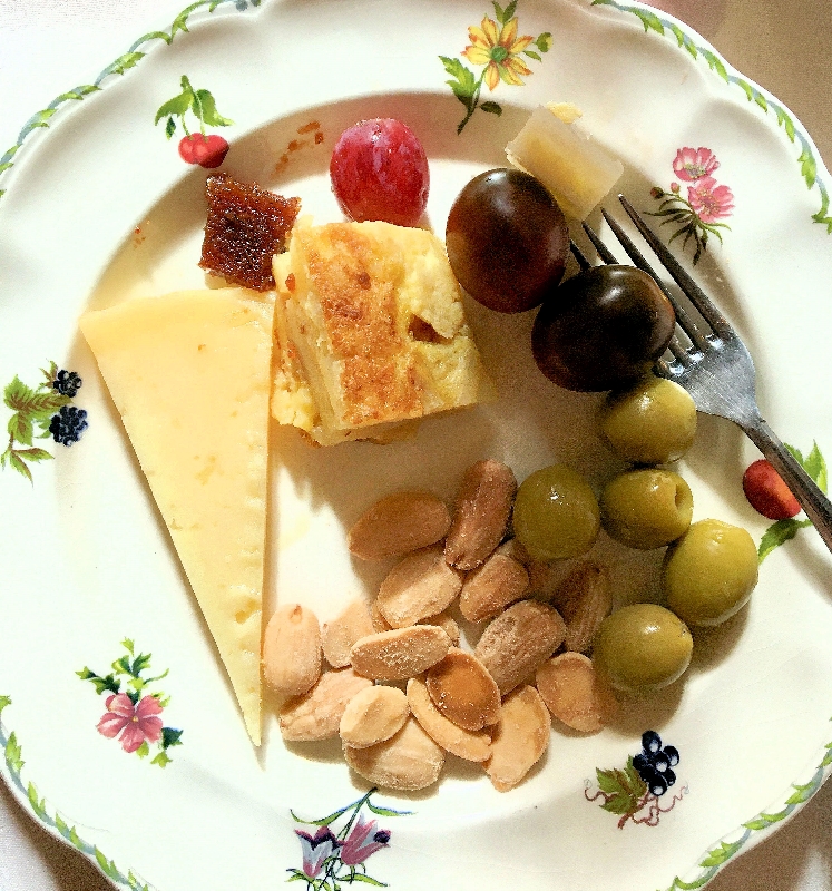 Visit Toledo and enjoy food like this.