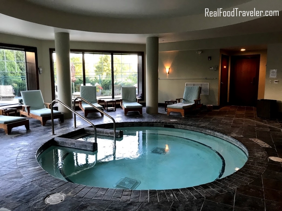 The circular whirlpool at Osthoff an Elkhart Lake Resort