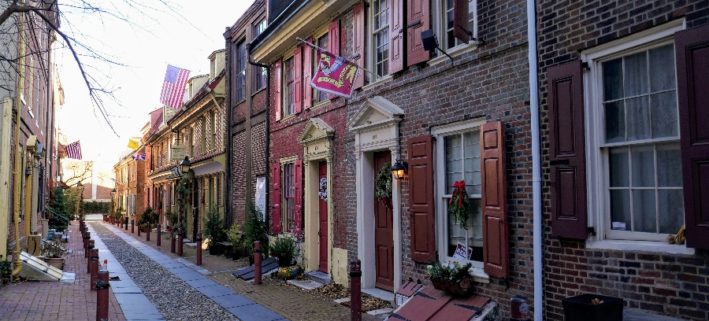 A site of early American History, Elfreth's Alley is where Washington marched his army in 1777.