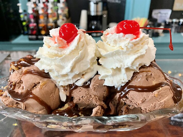 Ice cream sundae at Double Dips in Nebraska