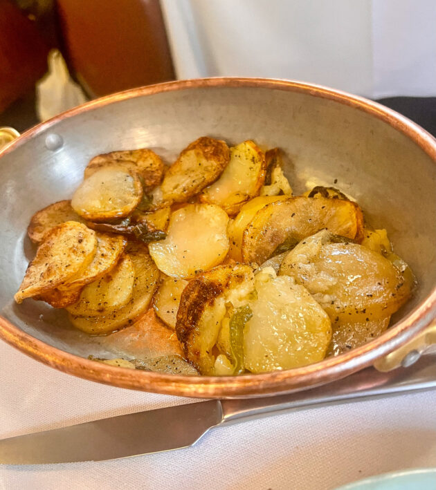 Crispy potatoes at Lobito de Mar